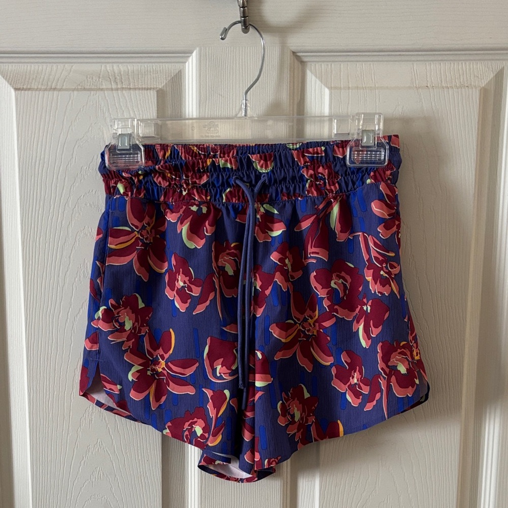 Athleta Blue and Red Floral Athletic Shorts